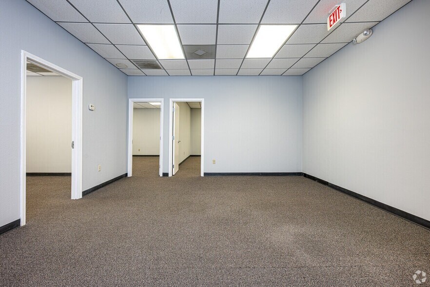 More Photos Of 2200 Veterans Memorial Blvd, Kenner Office For Lease