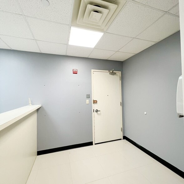 More Photos Of 128-138 Mott St, New York Medical For Sale