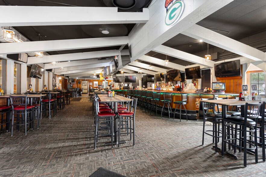 More Photos Of 618-630 W Wisconsin Ave, Appleton Bowling Alley For Sale