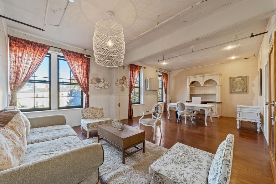 More Photos Of 1027 S Clinton Ave, Trenton Office For Sale