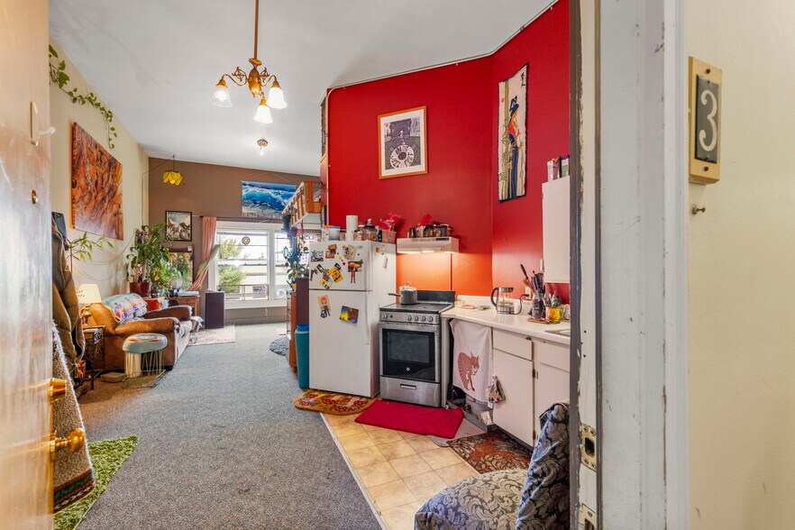 More Photos Of 936 Water St, Port Townsend Storefront Retail Residential For Sale