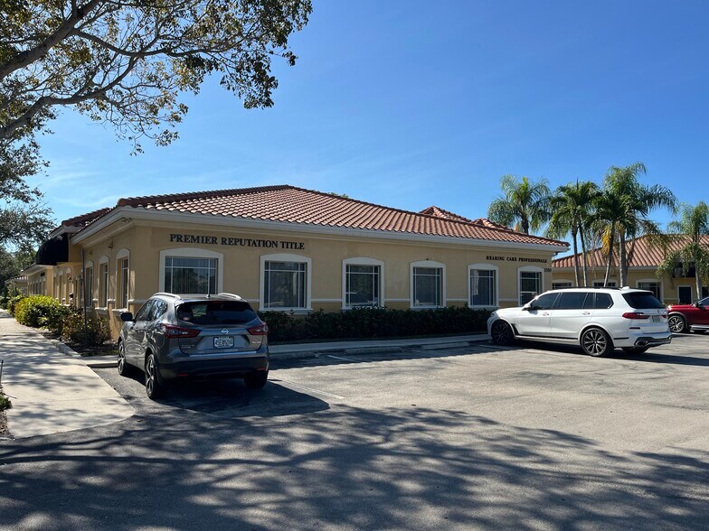 More Photos Of 3350 Woods Edge Cir, Bonita Springs Coworking Space