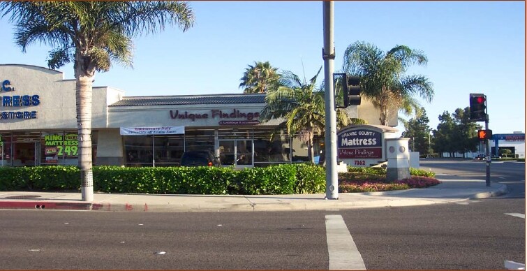 More Photos Of 7362 Edinger Ave, Huntington Beach Freestanding For Lease
