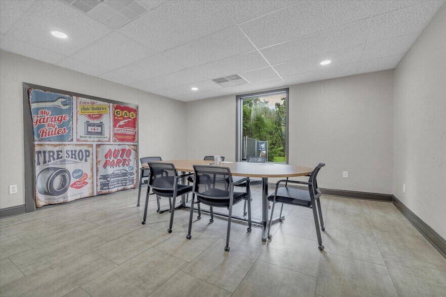 More Photos Of 1474 Peters Creek Rd NW, Roanoke Auto Repair For Sale