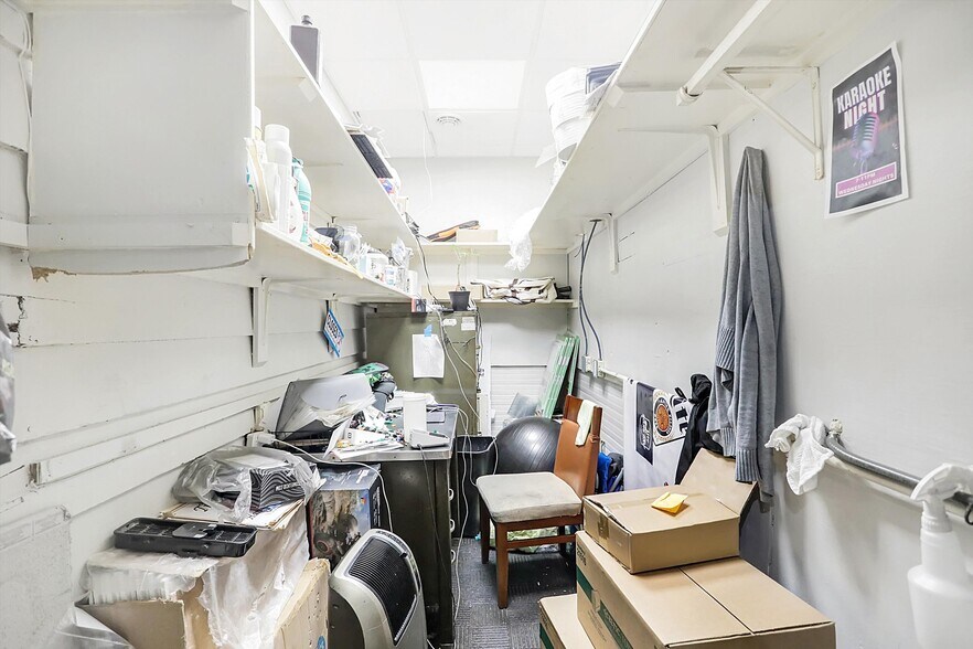 More Photos Of 2023 E Southeastern Ave, Indianapolis Restaurant For Sale