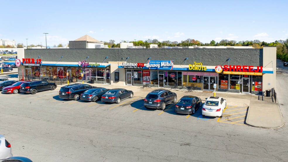 More Photos Of 1901 S Hurstbourne Pky, Louisville General Retail For Lease