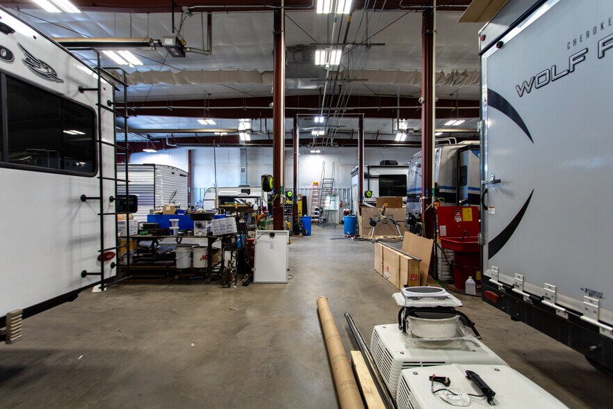 More Photos Of 3928 Tri Hill Frontage Rd, Great Falls Auto Dealership For Sale