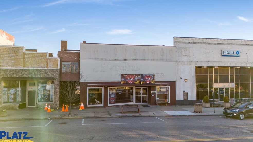 More Photos Of 39 W Liberty St, Girard Storefront For Sale