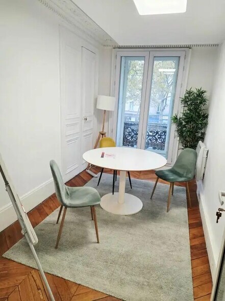 More Photos Of 17 Boulevard Saint-Martin, Paris Apartments For Sale