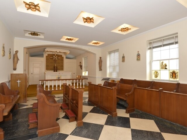 More Photos Of 260 S Wellwood Ave, Lindenhurst Loft Creative Space For Sale