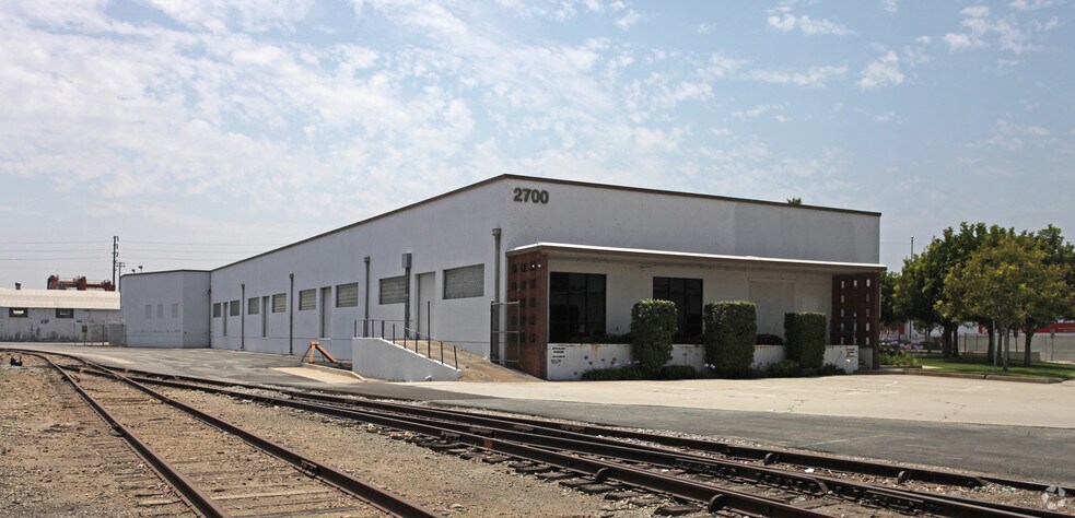 Primary Photo Of 2700 Eastern Ave, Commerce Warehouse For Lease