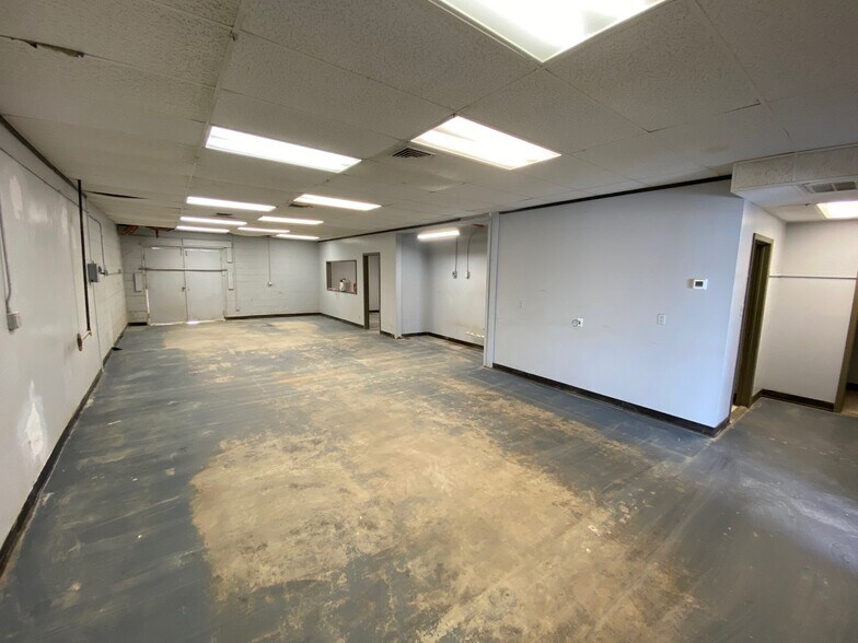 More Photos Of 7648 E 46th Pl, Tulsa Office For Lease