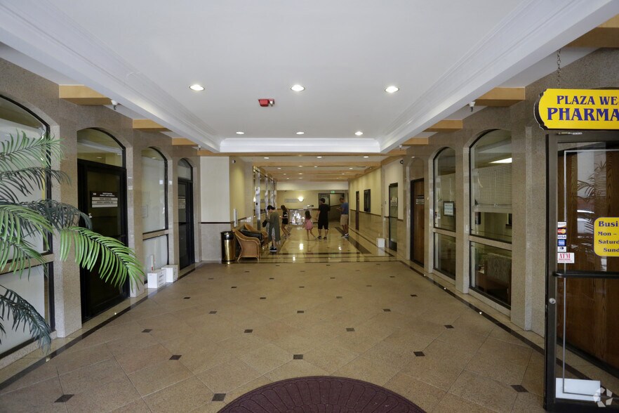 More Photos Of 8540 S Sepulveda Blvd, Los Angeles Medical For Lease