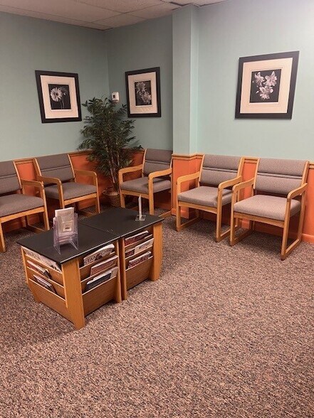 More Photos Of Putnam Offices, Norwalk Medical For Lease
