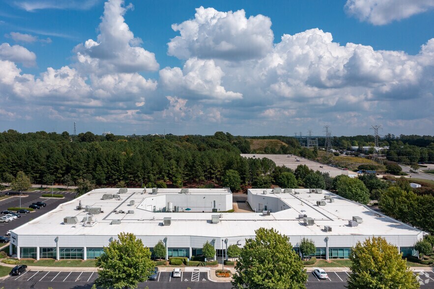 More Photos Of 511 Davis Dr, Morrisville Research And Development For Lease