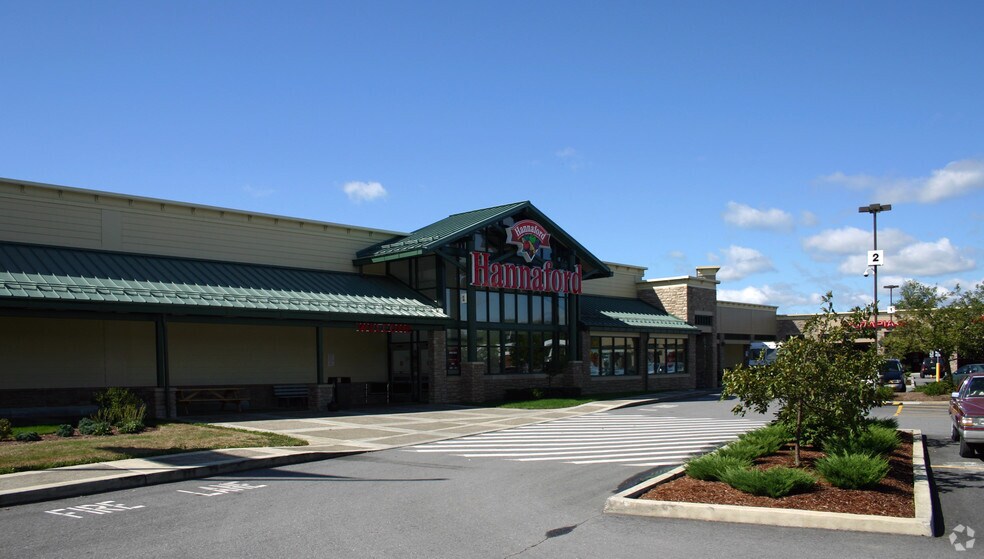 More Photos Of 260 Court St, Middlebury Storefront For Lease