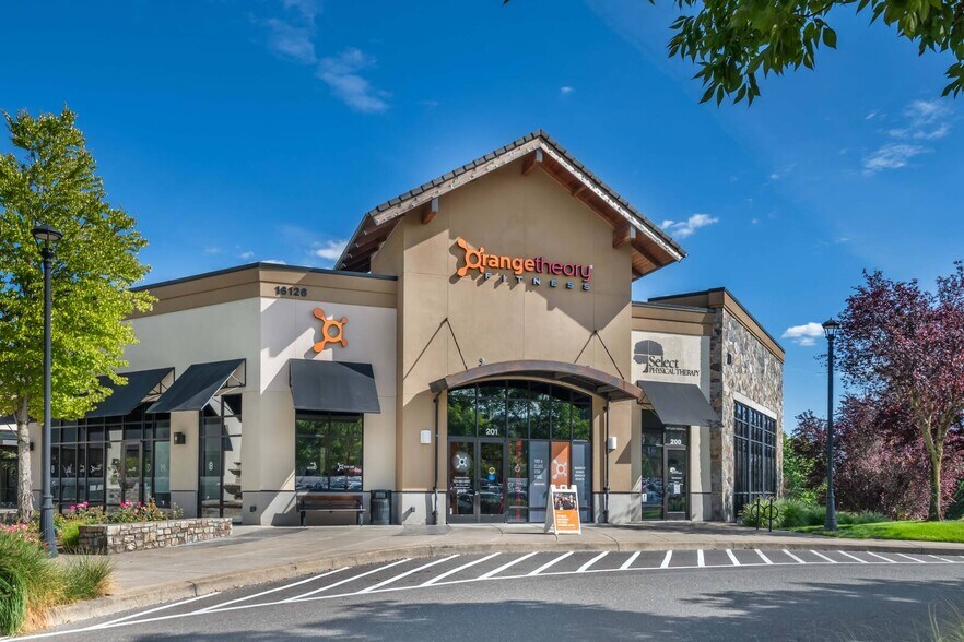 More Photos Of 15861-15963 SE Happy Valley Town Center Dr, Happy Valley General Retail For Lease