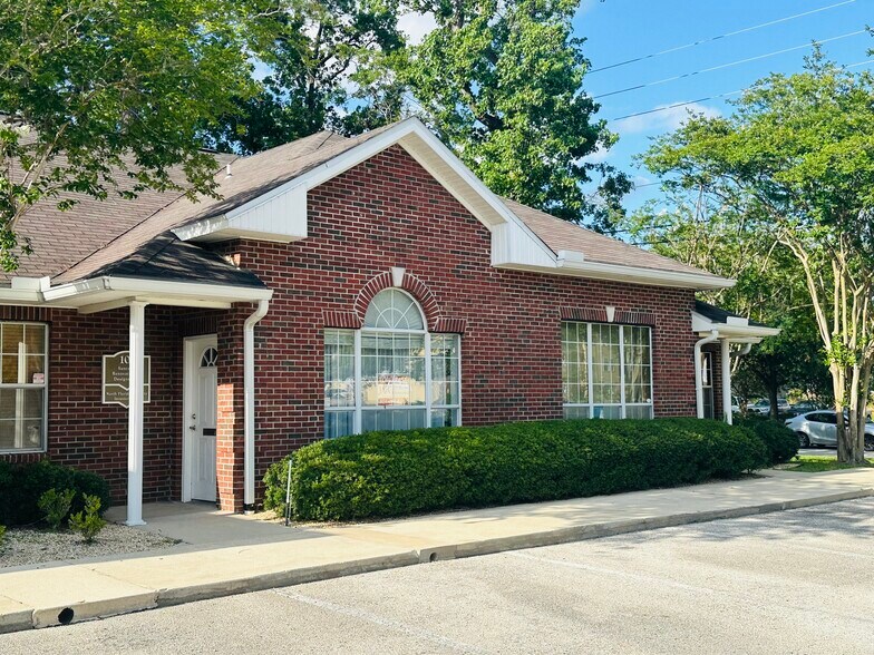 Primary Photo Of 6550 St Augustine Rd, Jacksonville Medical For Lease