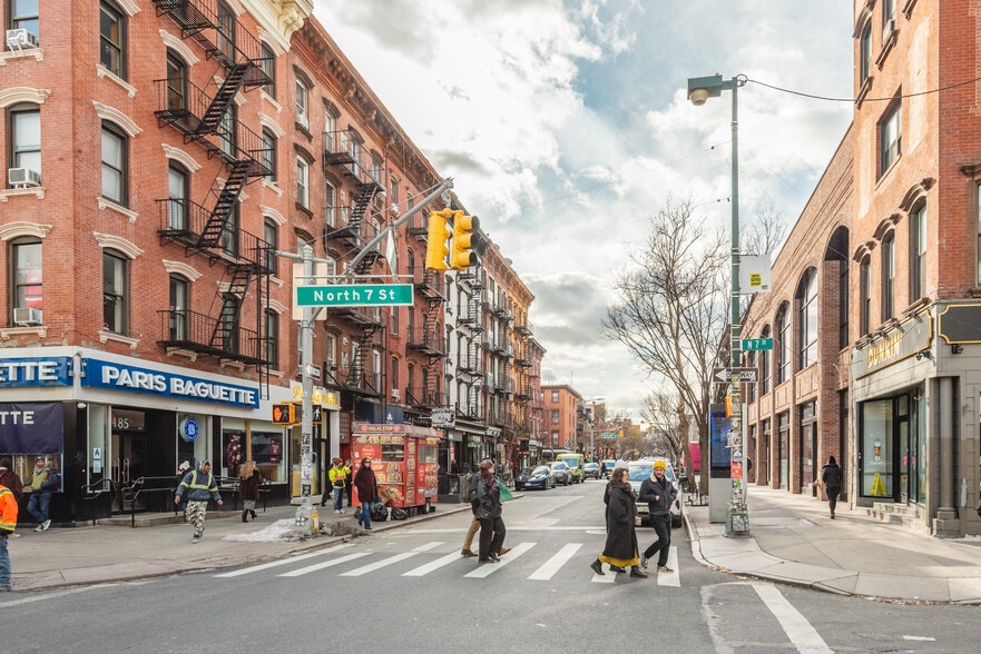 More Photos Of 119 Berry St, Brooklyn Multifamily For Sale