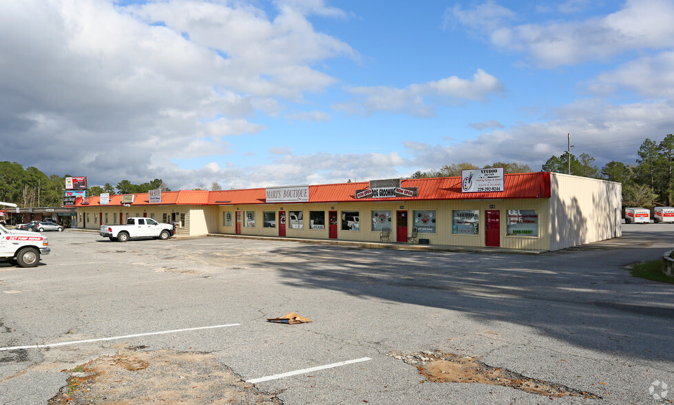 Primary Photo Of 122 Lakes Blvd, Lake Park Self Storage For Lease