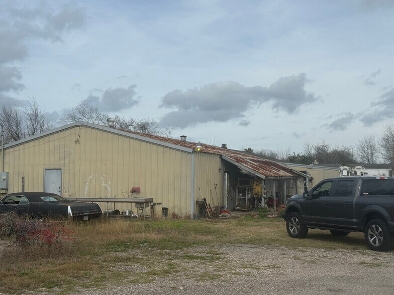 More Photos Of 4927 Highway 146, Bacliff Land For Sale