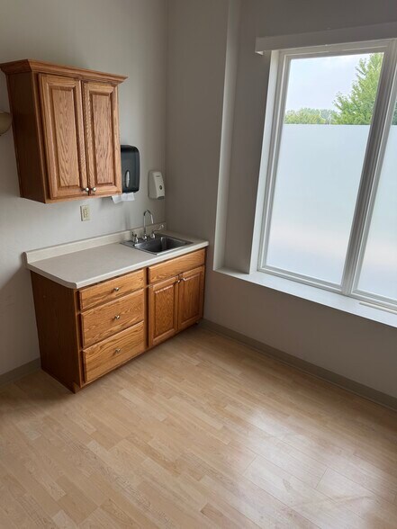 More Photos Of 2700 E Enterprise Ave, Appleton Office For Lease