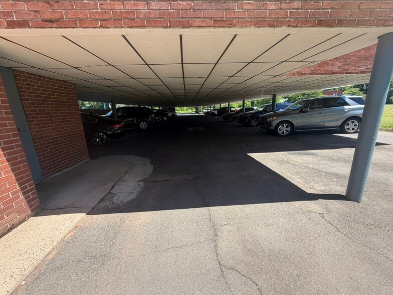 More Photos Of 171 Market Sq, Newington Office For Sale