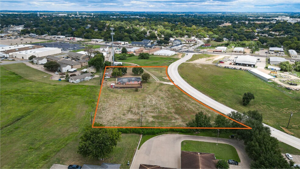 More Photos Of 2224 S Chappell Hill St, Brenham Land For Sale