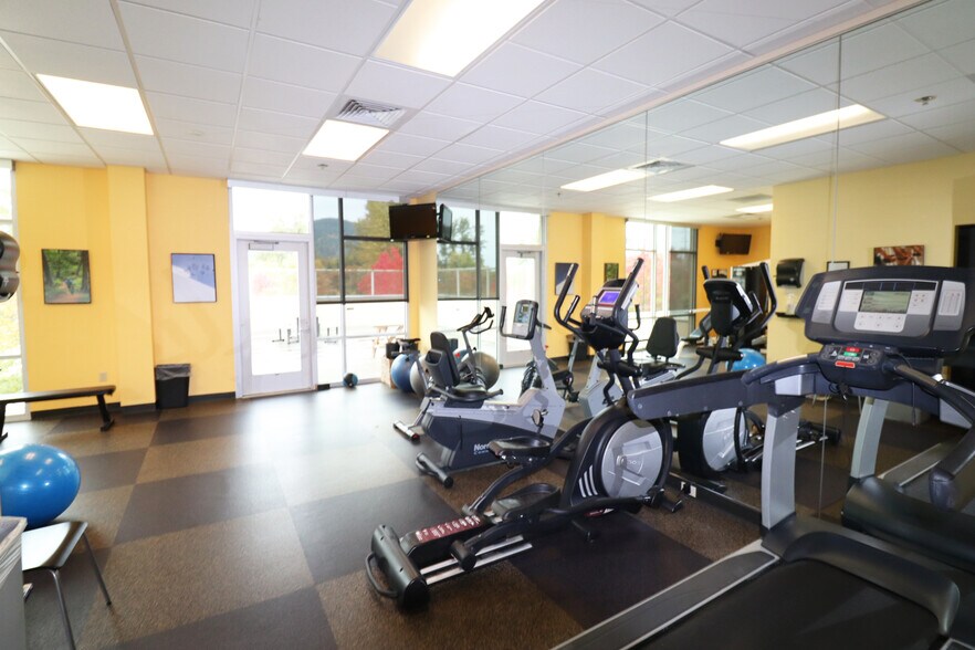 More Photos Of 400 International Way, Springfield Office For Sale