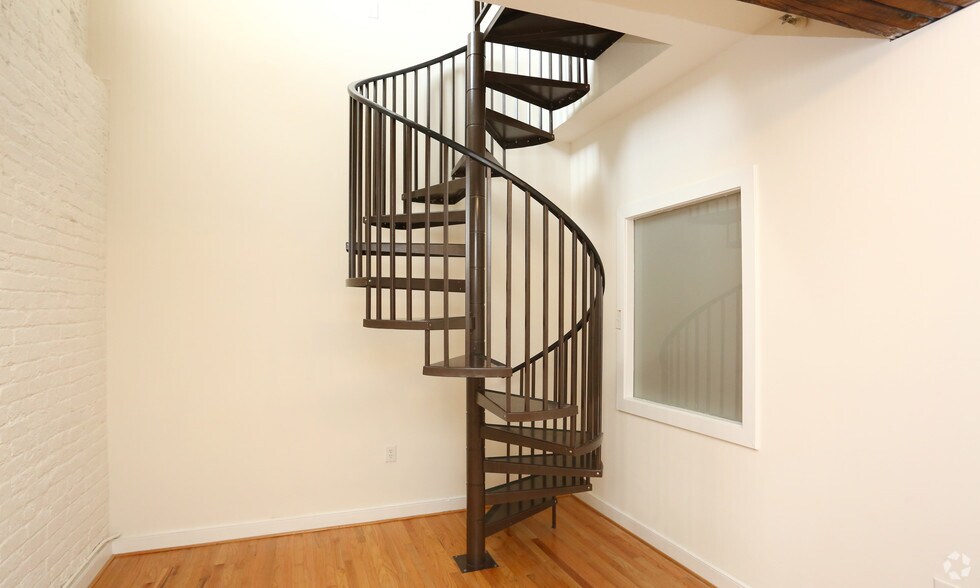 More Photos Of 17 N 18th St, Richmond Apartments For Lease