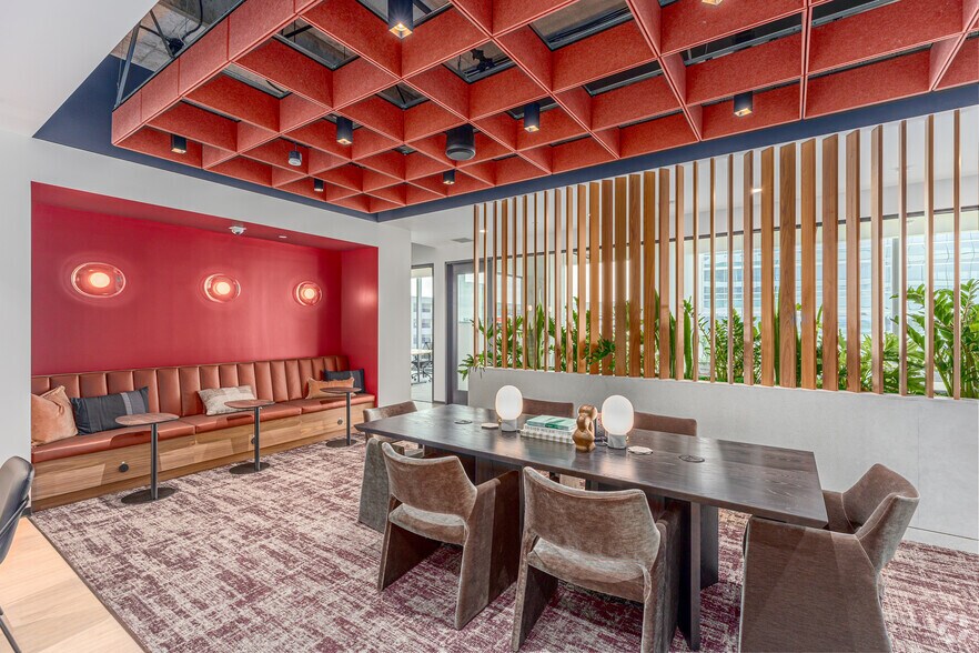 More Photos Of 4727 Executive Dr, San Diego Coworking Space