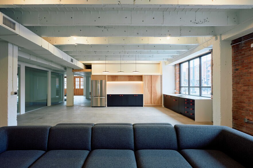 More Photos Of 14 W 3rd St, Kansas City Office For Lease