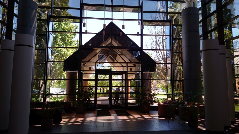 More Photos Of 701 S Waverly Rd, Holland Manufacturing For Lease