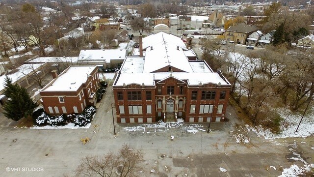 More Photos Of 310 E 137th St, Chicago Self Storage For Sale