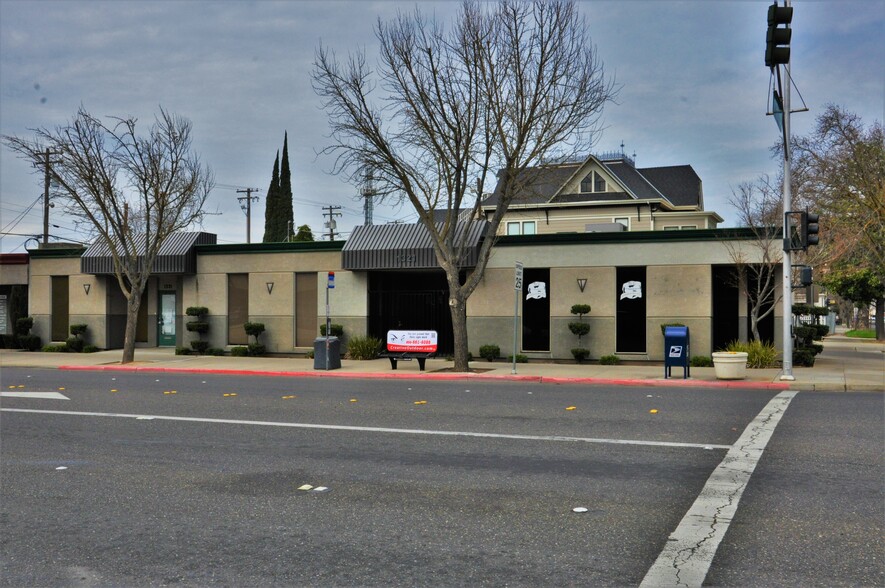 More Photos Of 1321 I St, Modesto Medical For Lease