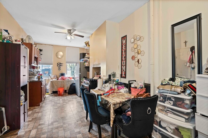 More Photos Of 1536 Gates Ave, Brooklyn Flex For Sale