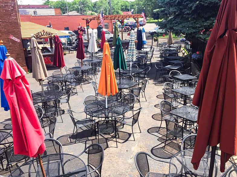 More Photos Of 2544 7th Ave, North Saint Paul General Retail For Lease