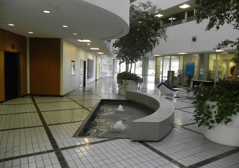 More Photos Of 2431 S Acadian Trwy, Baton Rouge Office For Lease