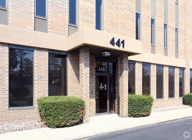 More Photos Of 411 Wolf Ledges Pky, Akron Unknown For Lease