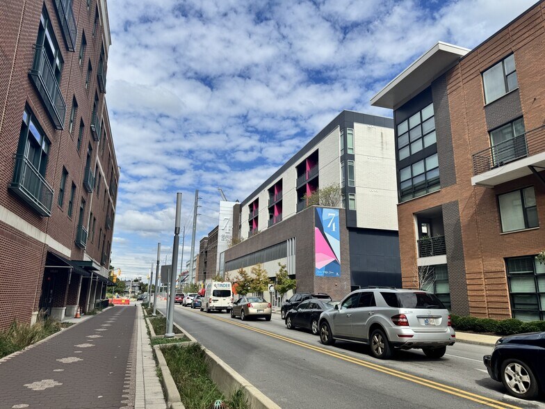More Photos Of 747 N College Ave, Indianapolis Apartments For Lease