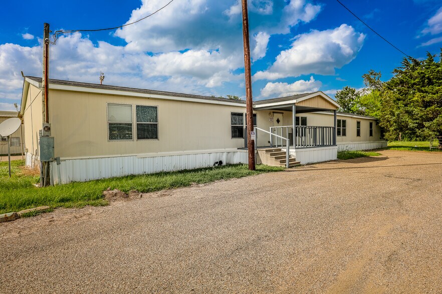 More Photos Of 2617 US Highway 79 N, Carthage Industrial For Sale