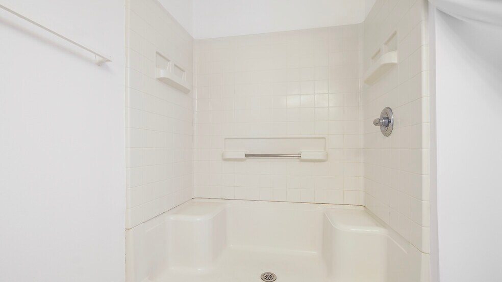 More Photos Of 1656 Scenic Gulf Dr, Destin Apartments For Sale