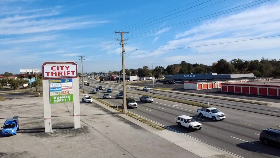 More Photos Of 266 Blanding Blvd, Orange Park Unknown For Lease