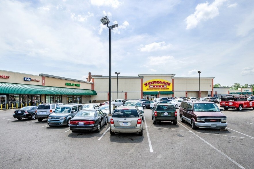 More Photos Of 11854-11982 E Warren Ave, Detroit Unknown For Lease