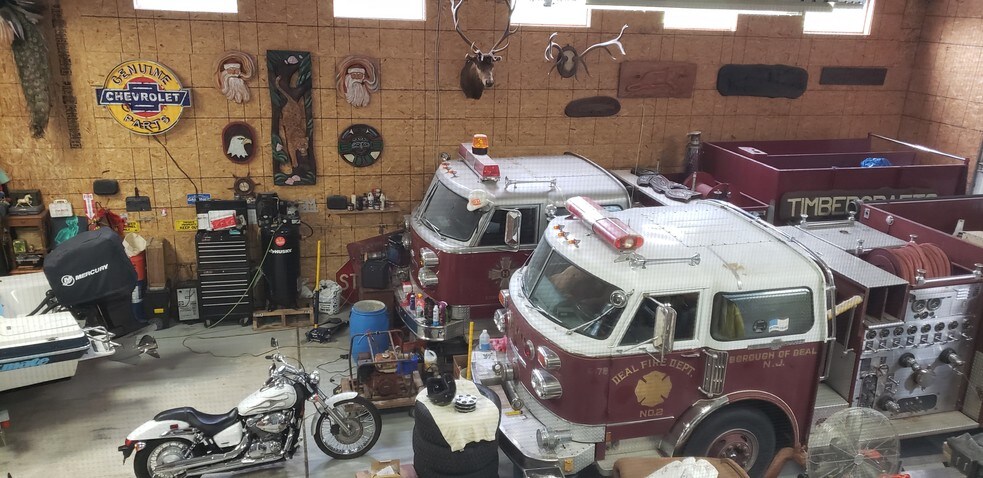 More Photos Of 10 Park Ave, Stafford Township Showroom For Sale