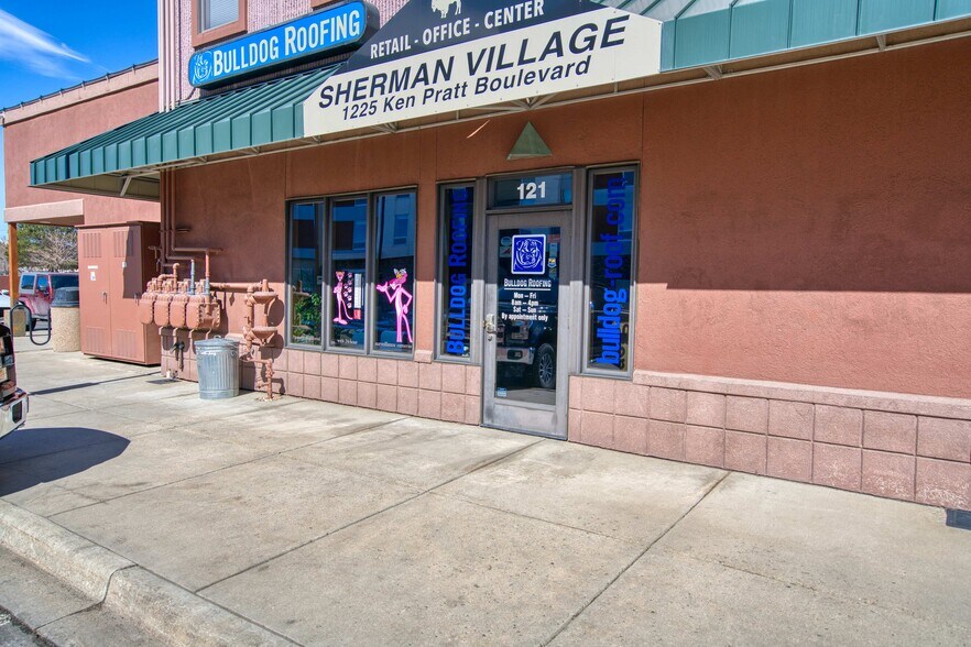 More Photos Of 1225 Ken Pratt Blvd, Longmont Freestanding For Lease