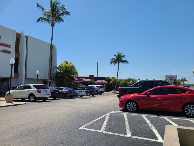 More Photos Of 2300 Palm Beach Lakes Blvd, West Palm Beach Office For Lease