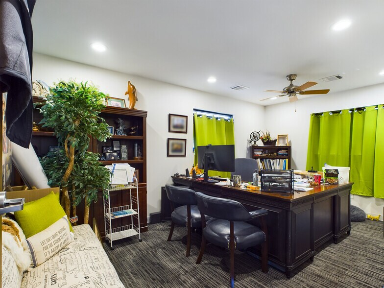 More Photos Of 1407 W University Dr, McKinney Medical For Sale