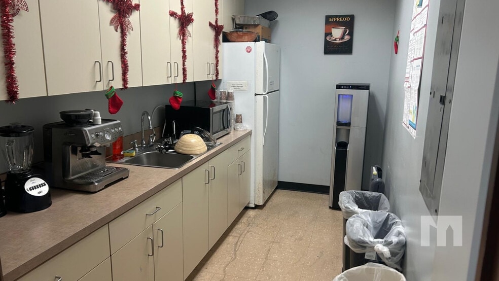 More Photos Of 2000 NW 150th Ave, Pembroke Pines Office For Lease