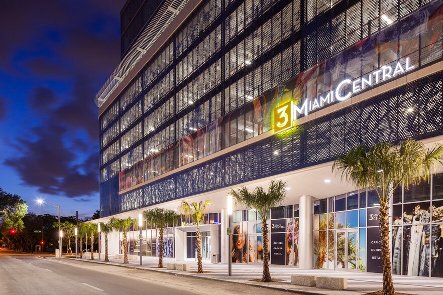 More Photos Of 161 NW 6th St, Miami Office For Lease